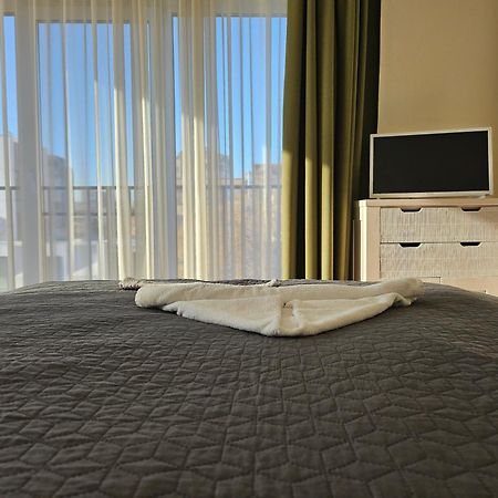 Apartamento Downтown - Free Parking Varna Exterior foto