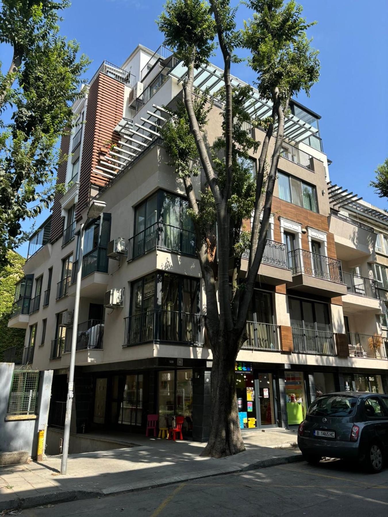 Apartamento Downтown - Free Parking Varna Exterior foto