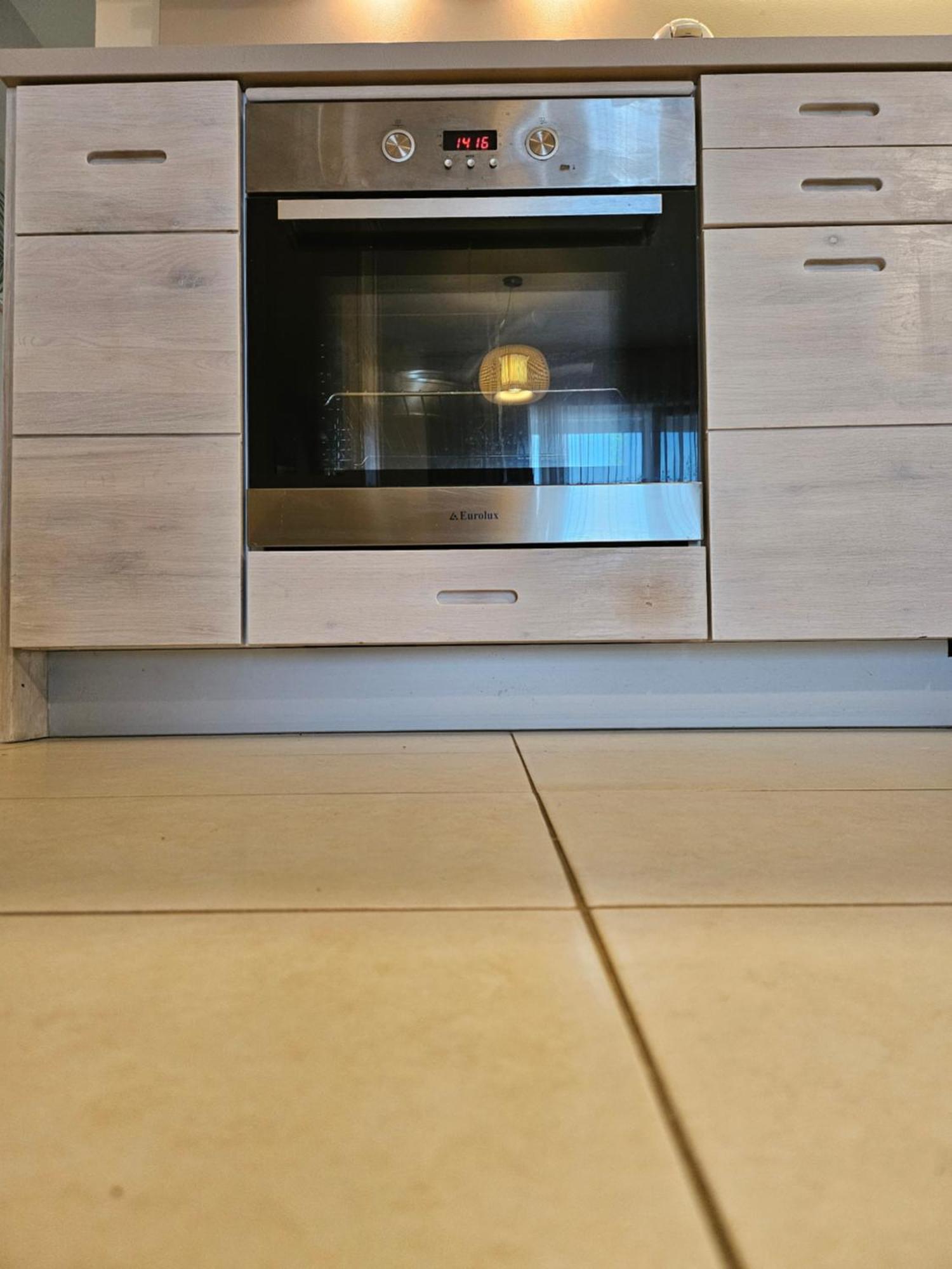 Apartamento Downтown - Free Parking Varna Exterior foto