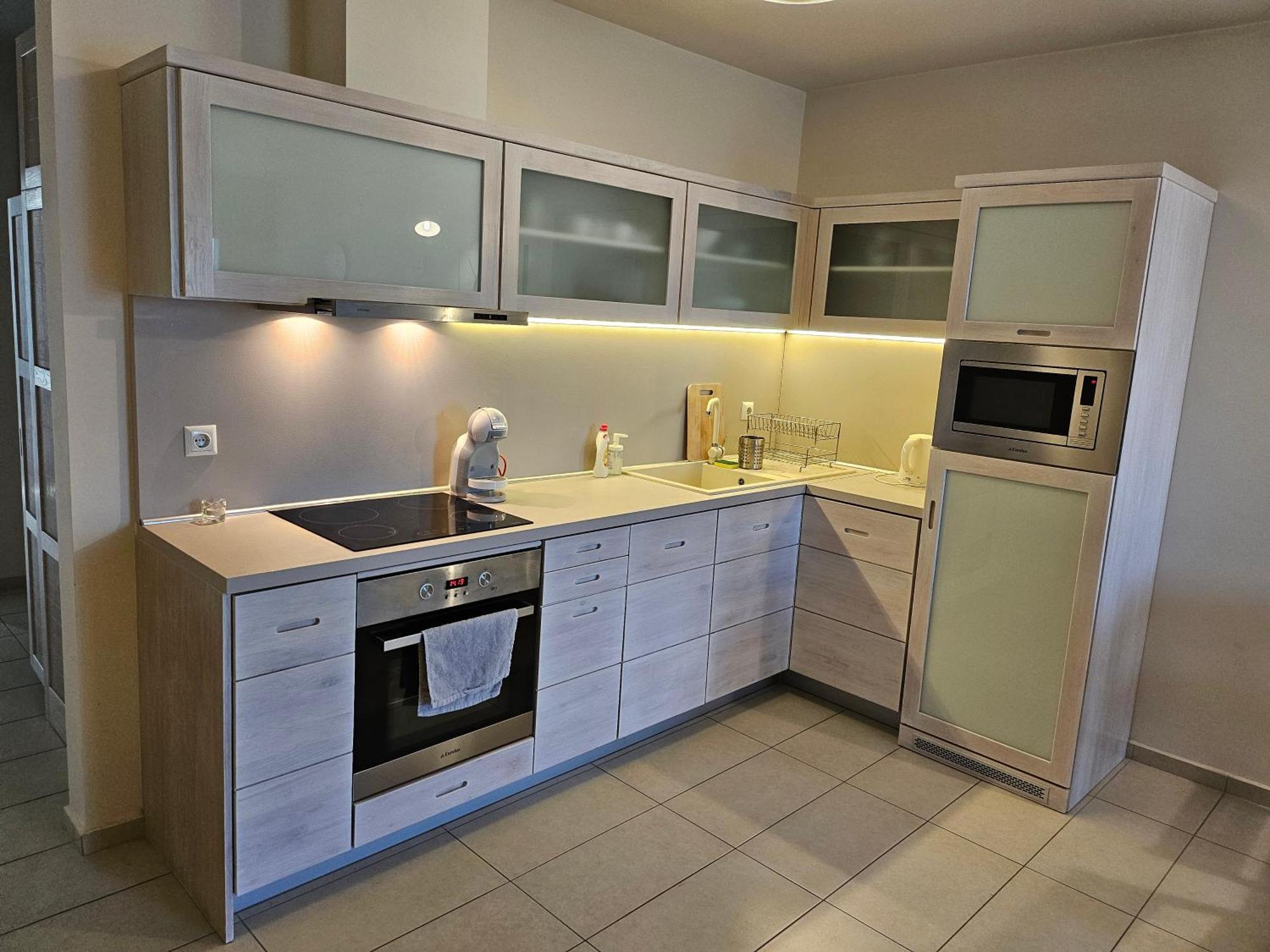 Apartamento Downтown - Free Parking Varna Exterior foto